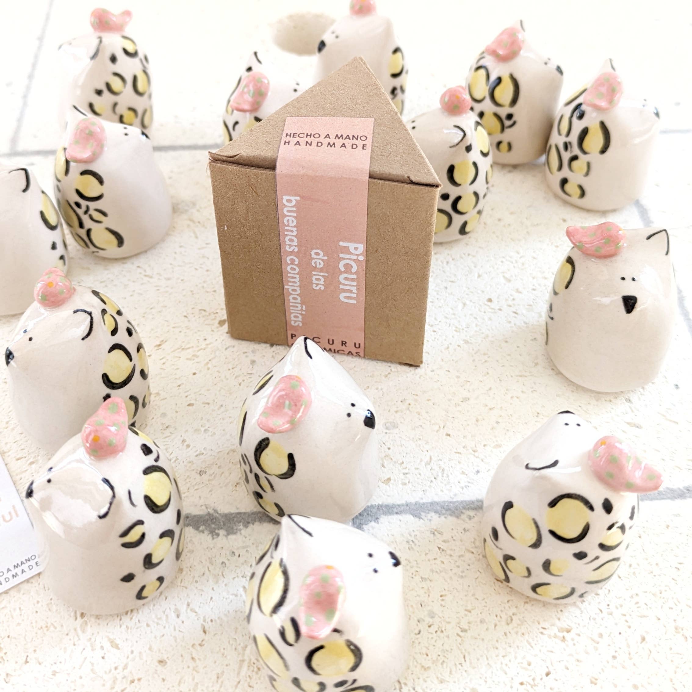 Picuru ceramicas - Wholesale Decoratief beeldje - Picuru amulet van goede gezelschap, 5 talen2