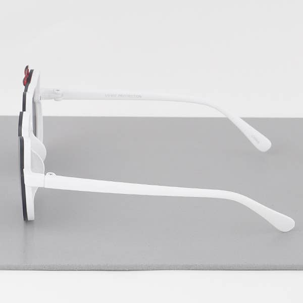 MIX KIDS Hello Kitty Sunglasses for wholesale on Faire2