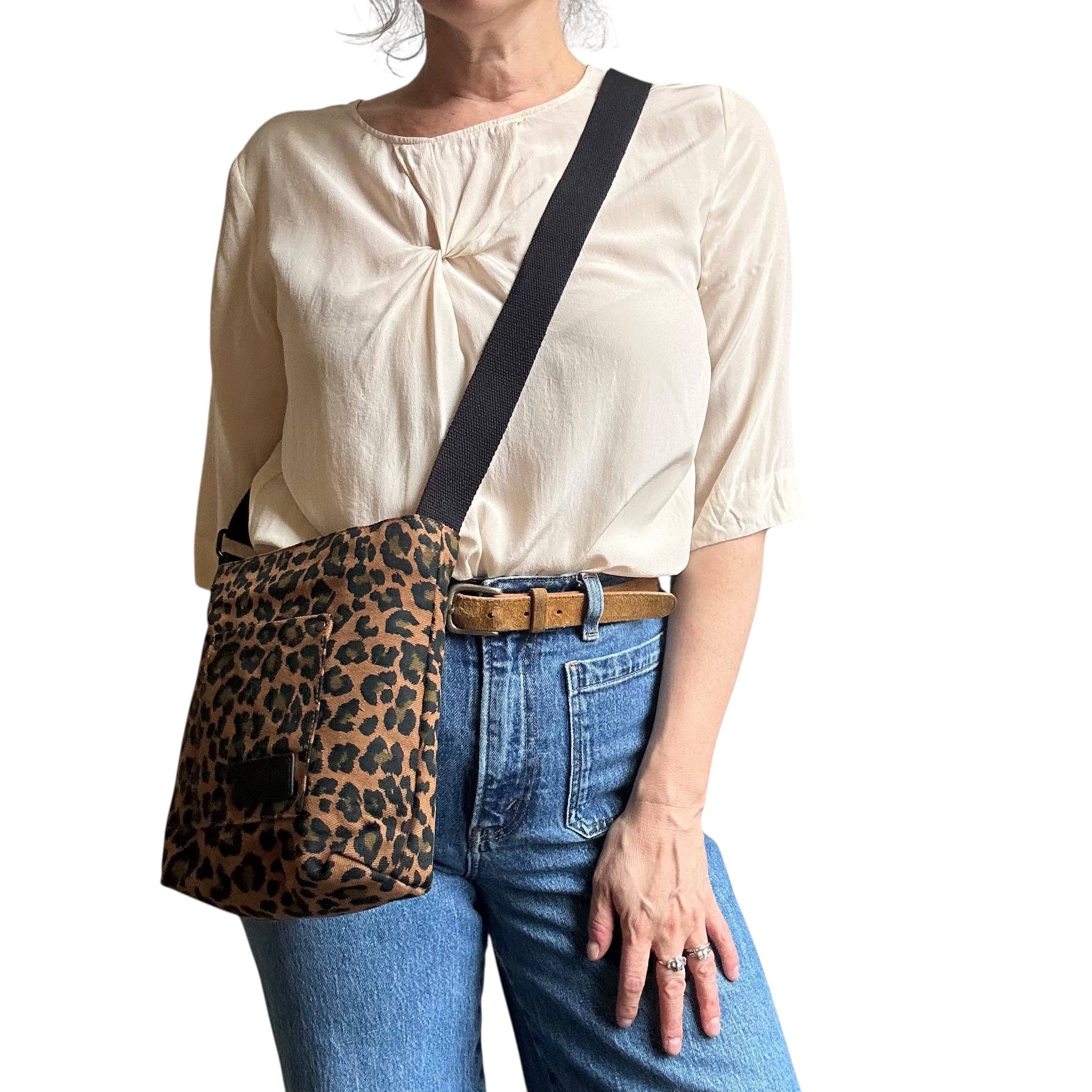 Sixton London – wholesale Crossbody bag – Women's – Lisbon city bag - brown leopard print 0
