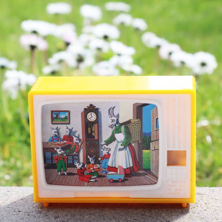 Tribal Trade GmbH - Wholesale Decorative Figurine - Watch Click-TV Fairy Wolf and the Seven Little Goats3