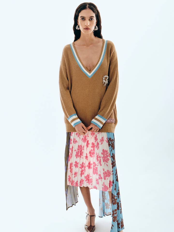 SCOLLO V COLLEGE PATCH por atacado de Brand U