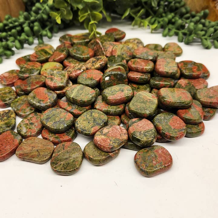 Unakite platte gladde stenen (0,5 kg/1,1 pond) - 20x25x6 mm voor wholesale door Meraki Gemstones