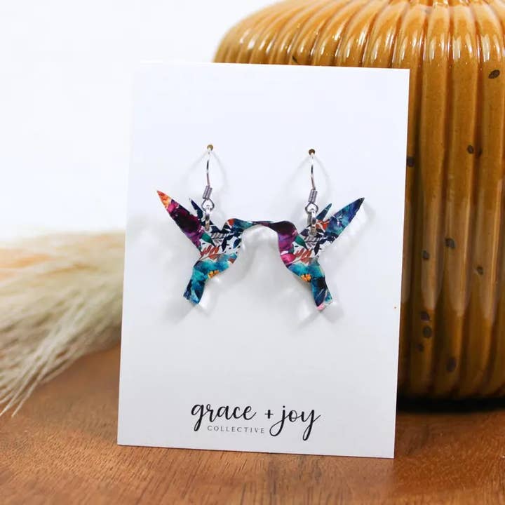 Aquarell-Blumen-Kolibri-Ohrringe, Acryl für den Großhandel von Grace + Joy Collective