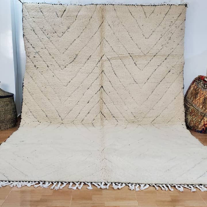 Alfombra auténtica de lana Beni Ourain anudada a mano 200×300 cm 118 para venta al por mayor de Maroccarpets Poufs and pillows wholesale +31648976894