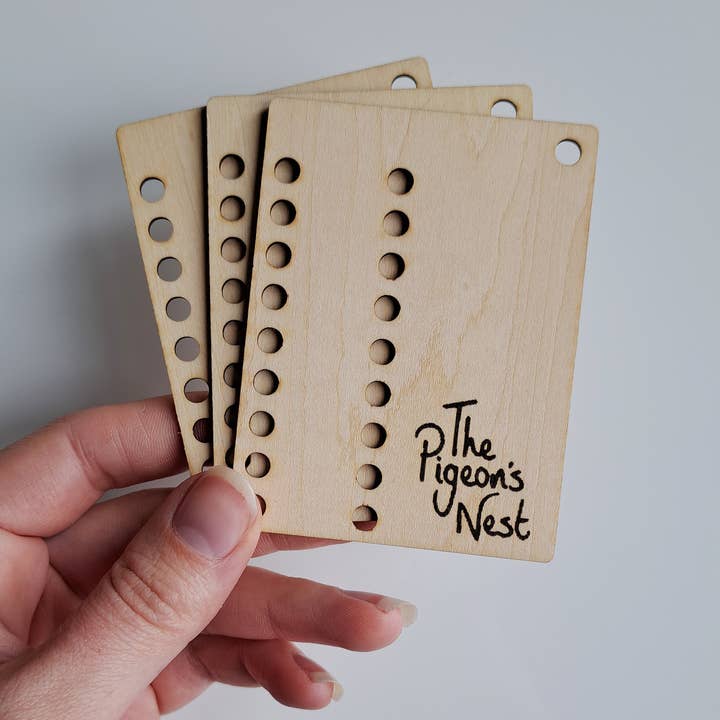 The Pigeon's Nest – wholesale Knitting/Crochet Supplies – Palette Protector | Wooden Yarn Swatch Organizer2