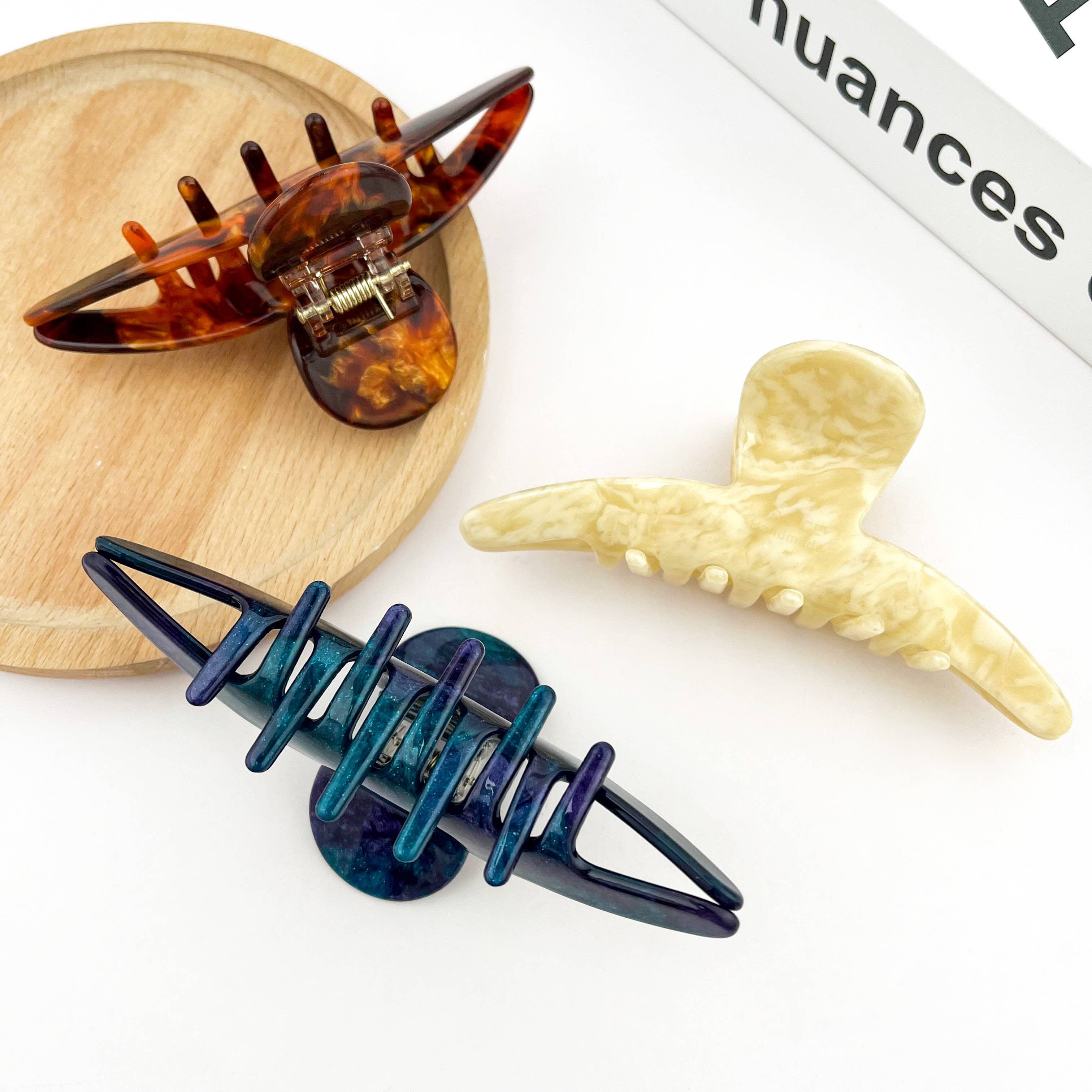 TheDivaSoap – wholesale Hair clip – Women’s – Acetate Classic Simple Claw Clip3