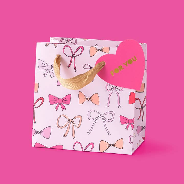 Taylor Elliott Designs – wholesale Gift bag – Gift Bags - Pink Bows - Assorted Sizes to Choose From