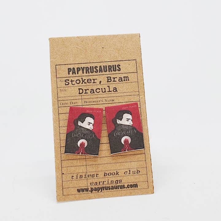 Les plus petites boucles d'oreilles du club de lecture - Dracula pour la vente par Papyrusaurus