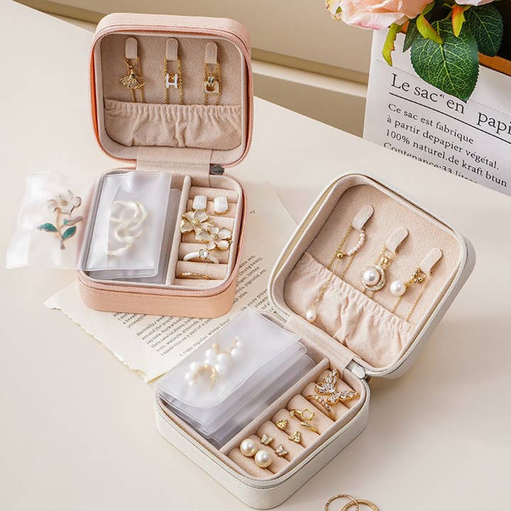 EXQUISITE PORTABLE JEWELRY STORAGE BOX_CWAJE1538 for wholesale by ACCITY