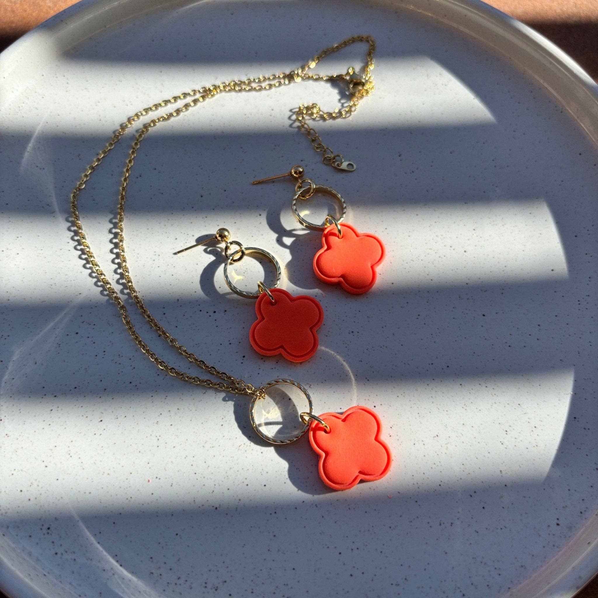 DUESTELLE ITALIA - Wholesale Dangle Earrings - Citrus Clover Dangles - Orange Four-Leaf Clover Earrings8