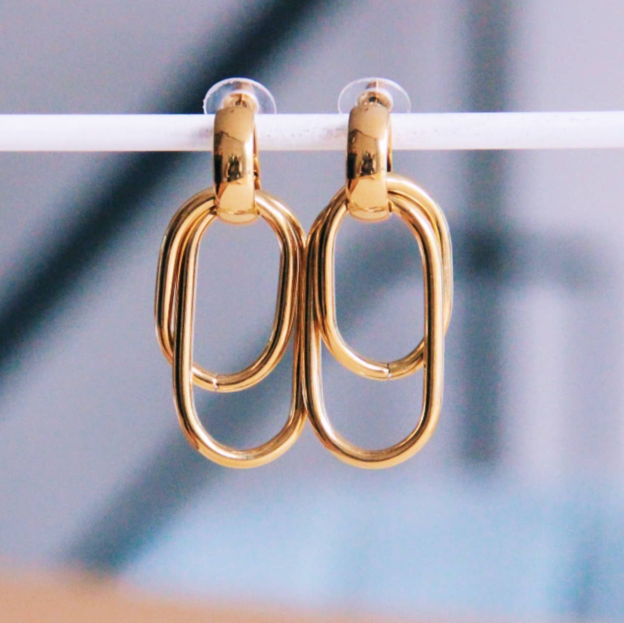 Bazou - Wholesale Dangle Earrings - Statement earring 'classic bold'