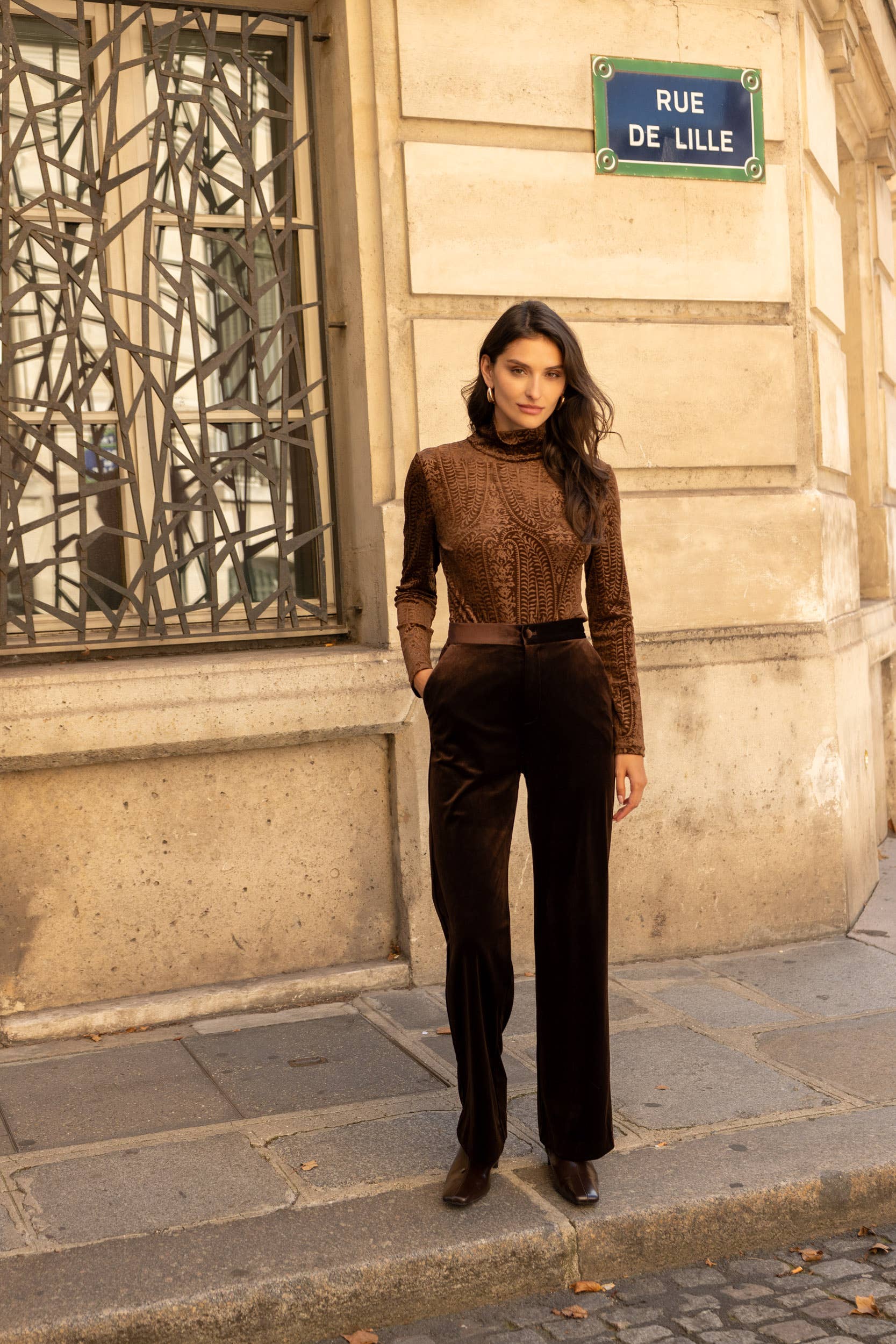 CHOKLATE PARIS – Großhandel Bluse – Damen – Rollkragen-Body aus Jacquard-Samt - CH00410