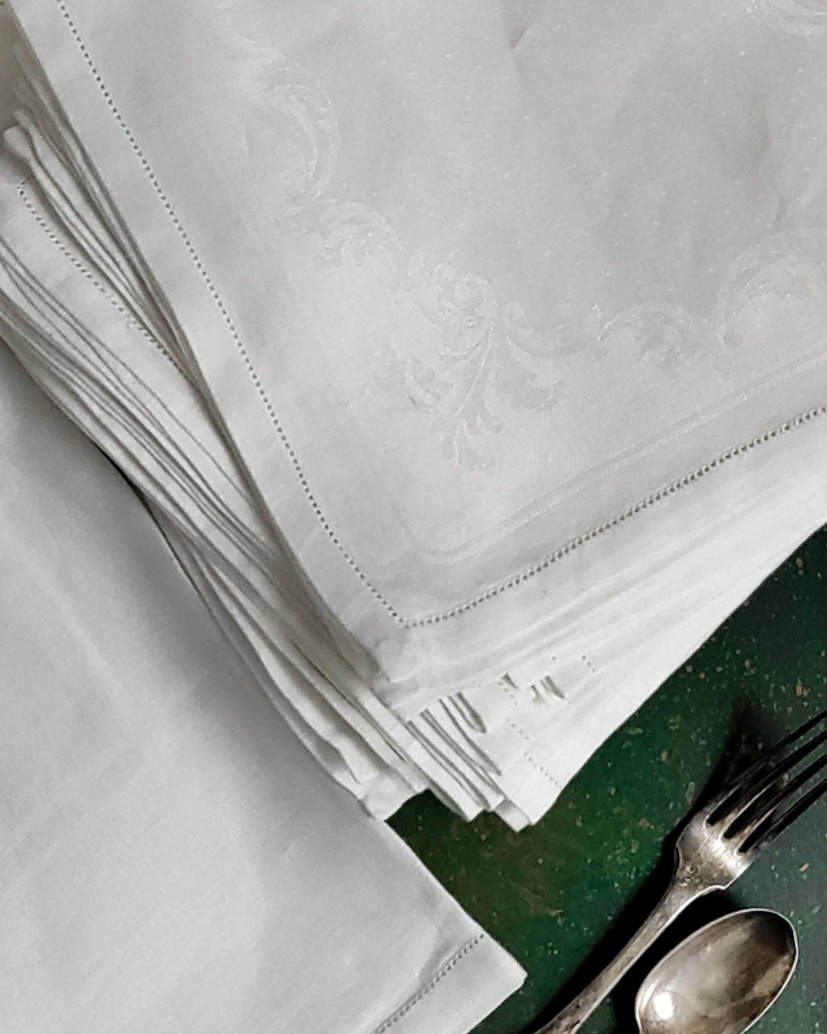 Heyfoo - Wholesale Tablecloth - White Flanders Cotton Tablecloth with 10 Napkins7
