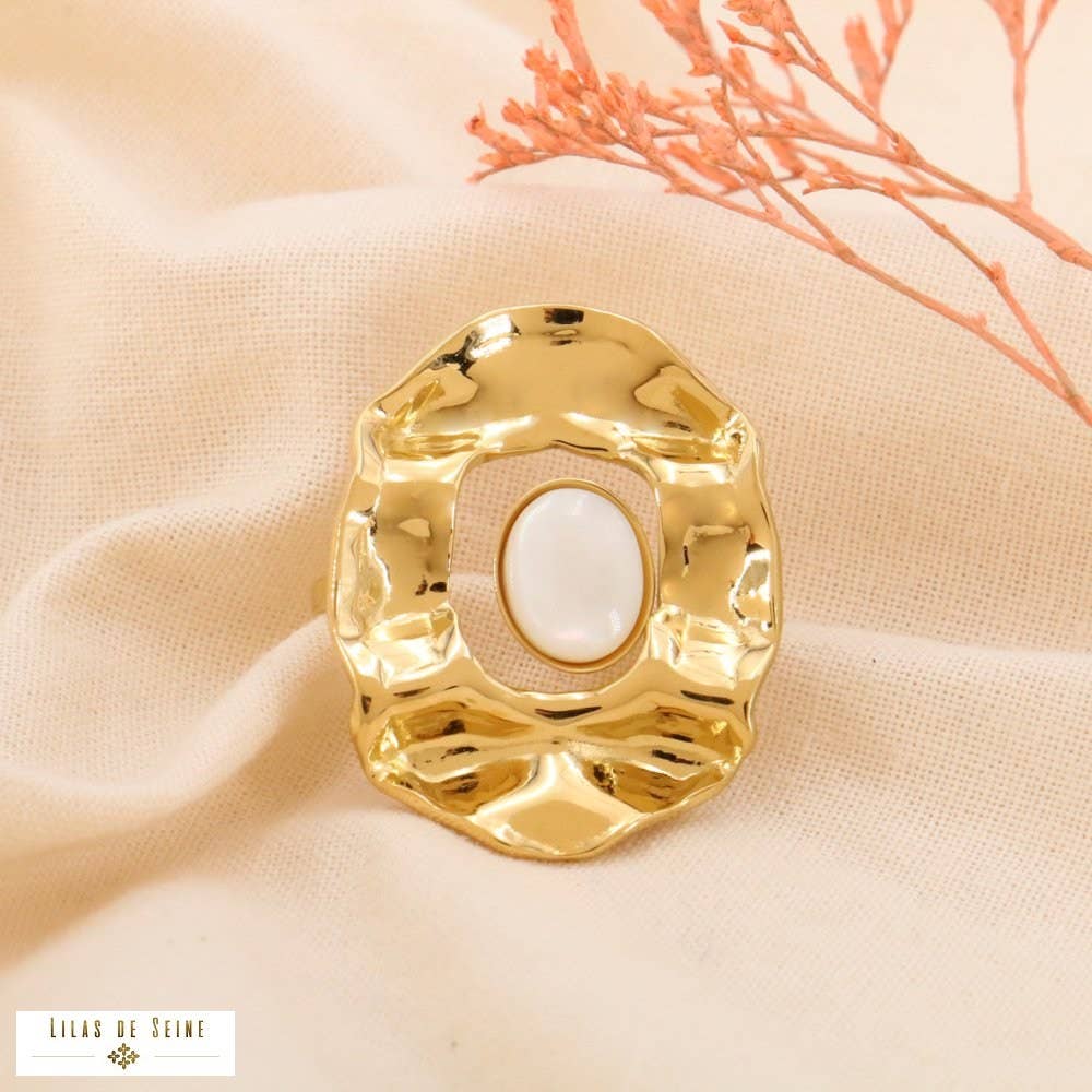 gult guld Åben ring i hamret rustfrit stål med perlemor 0424094 for engroshandel på Faire