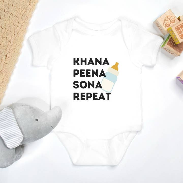 Äta Dricka Sova Upprepa" Babybody för wholesale av Smriti Designs Gift Shop