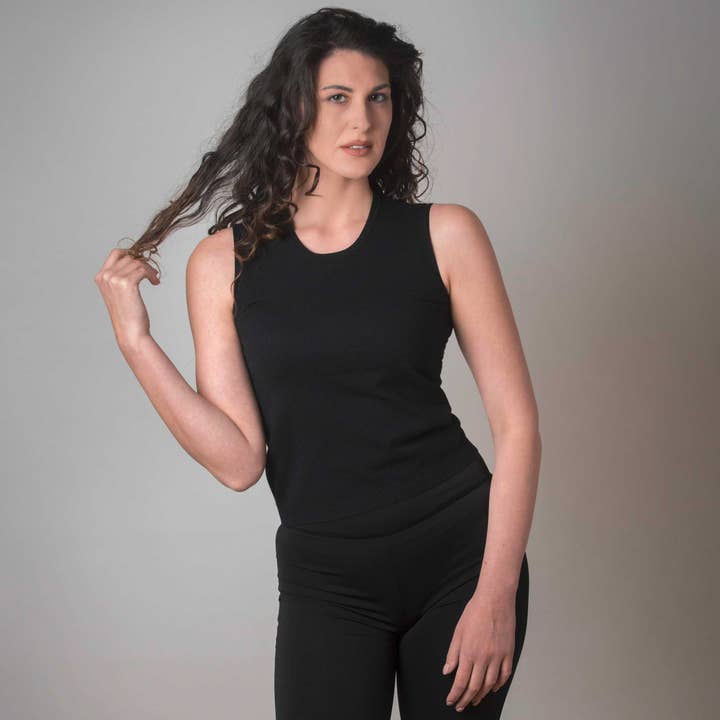 DÉBARDEUR PUR CACHEMIRE NOIR pour la vente par Maria Di Ripabianca