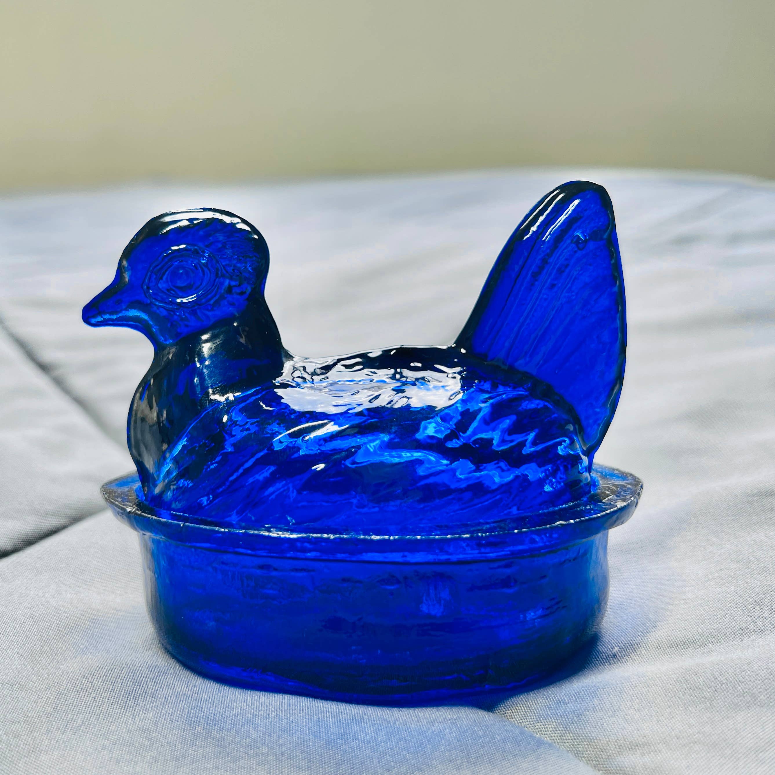 Kitchen One - Wholesale Decorative Plate/Dish/Bowl - Nesting Hen Bowl - SAPHIRE BLUE | Hand Blown Glass 9
