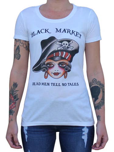 T-shirt graphique à col lâche pour femme - Tell No Tales pour la vente par Black Market Art