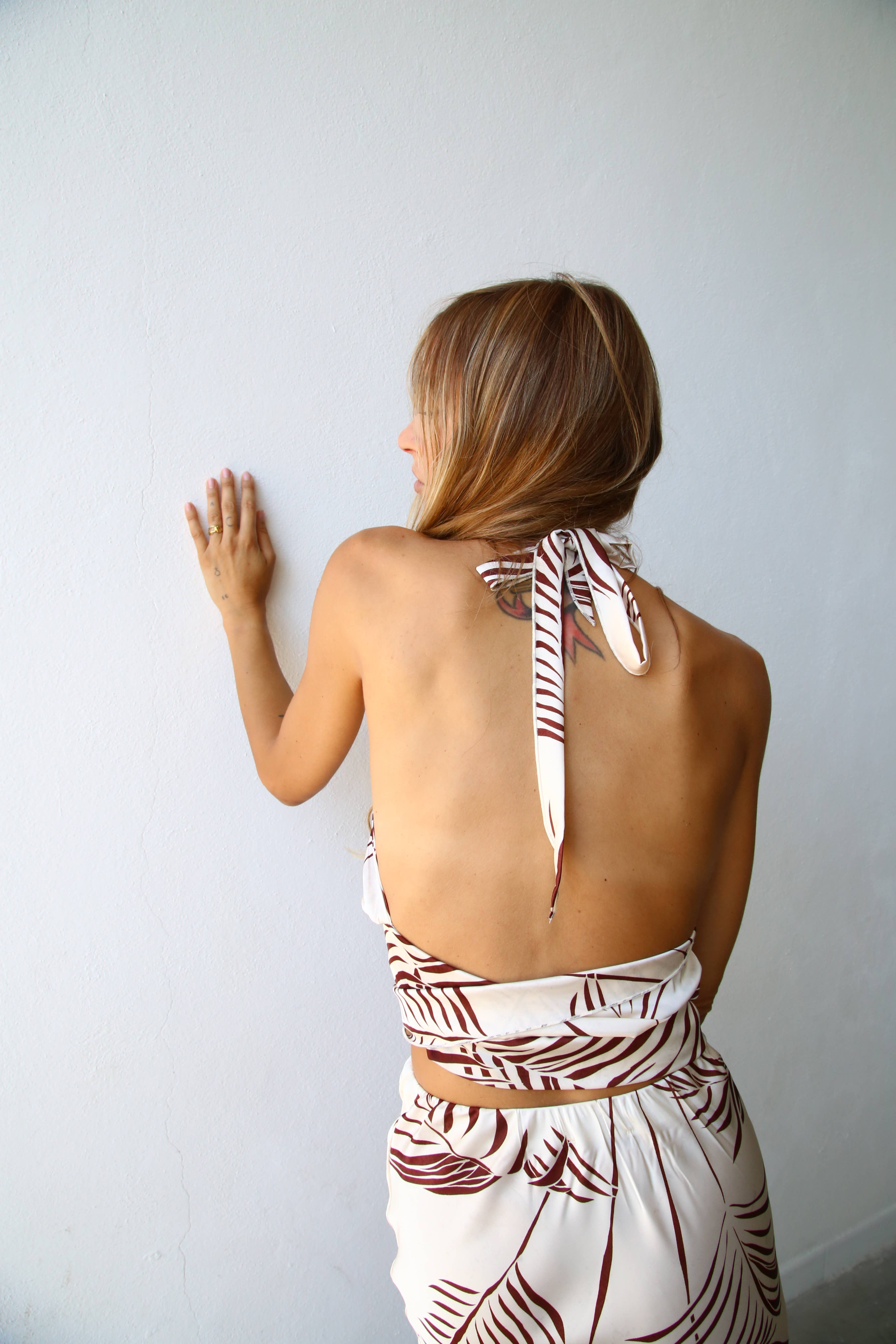 P4006 TOP AMERICANA WITH STRAP AND BROWN PALM SASH for wholesale on Faire4