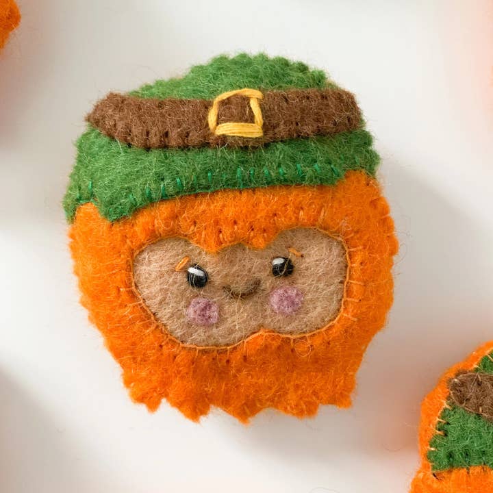 Sewing Seeds Play - Wholesale Decorative Tabletop Object - One St. Patrick's Day Felt Leprechaun Face
