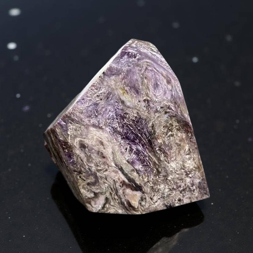 Crystal Deal· Wholesale Crystals & Gifts - Vendita all'ingrosso Pietra/cristallo spirituale - Charoite Freeform - 1 pezzo - in vendita!