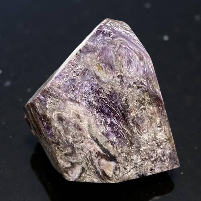 Crystal Deal· Wholesale Crystals & Gifts - Vendita all'ingrosso Pietra/cristallo spirituale - Charoite Freeform - 1 pezzo - in vendita!0
