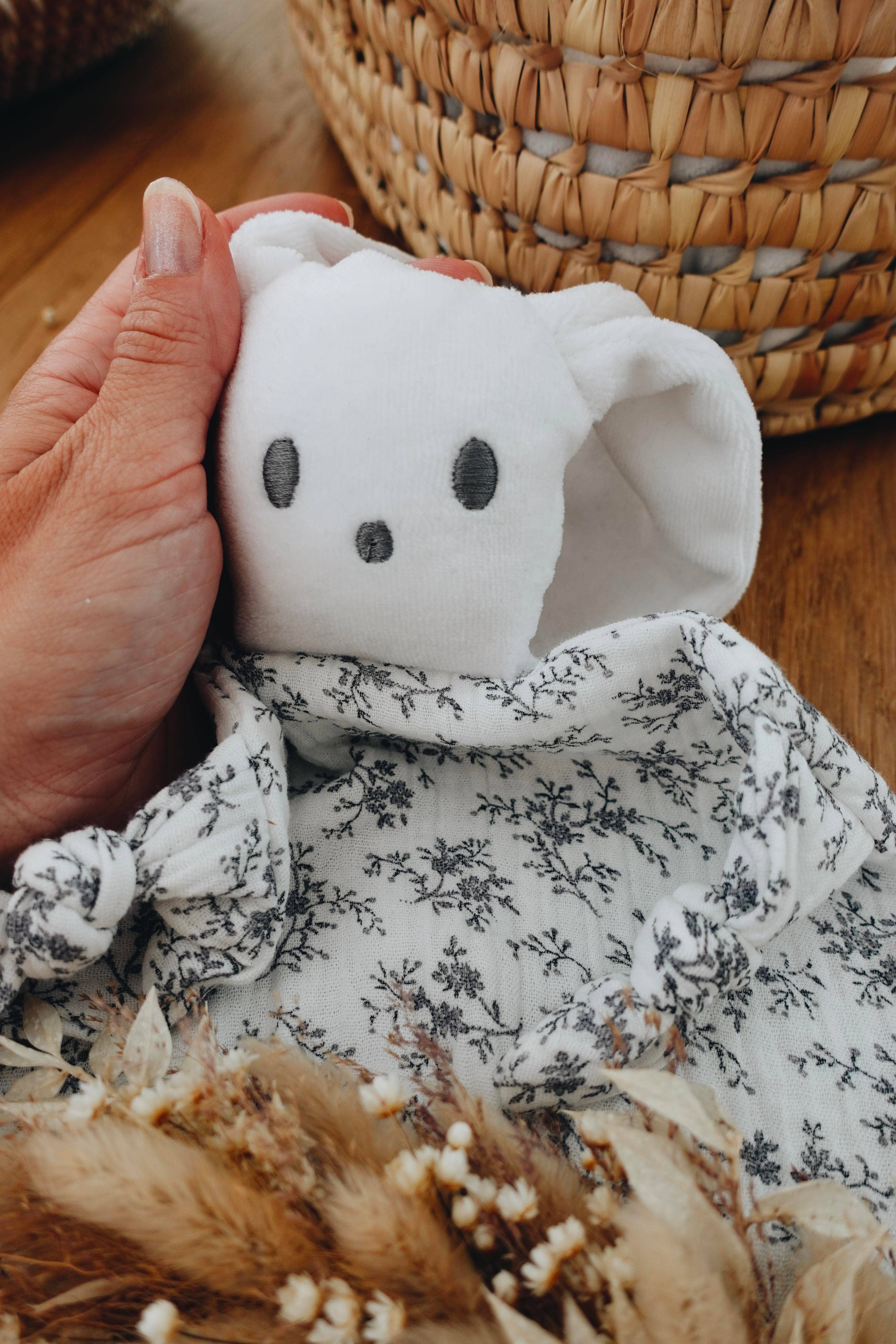 Louis & Jules Stambouli Conseil - Vendita all'ingrosso Peluche - Bambini e neonati - Doudou Chiffon Margot Gris14