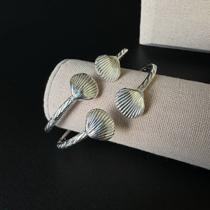 Elegant Sea Shell Scallop .925 Sterling Silver West Indian Bangles, 1 pair for wholesale by Better Jewelry