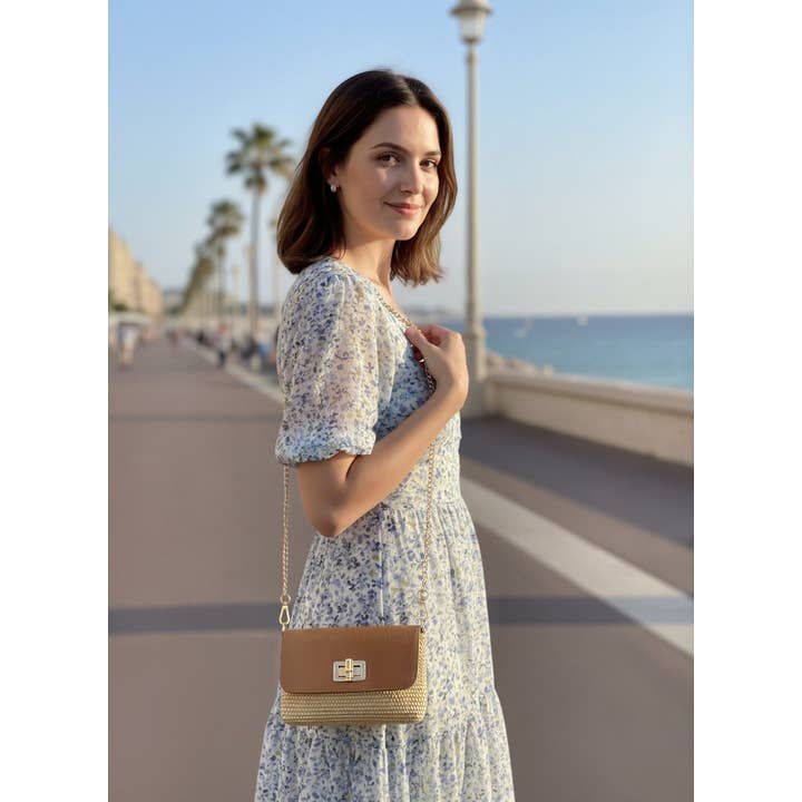 Collezione estiva, mini borsa in vera pelle e paglia di rafia con Chian, Prodotto in Italia, art. 112721 per la vendita all'ingrosso da parte di Suie Valentini srl