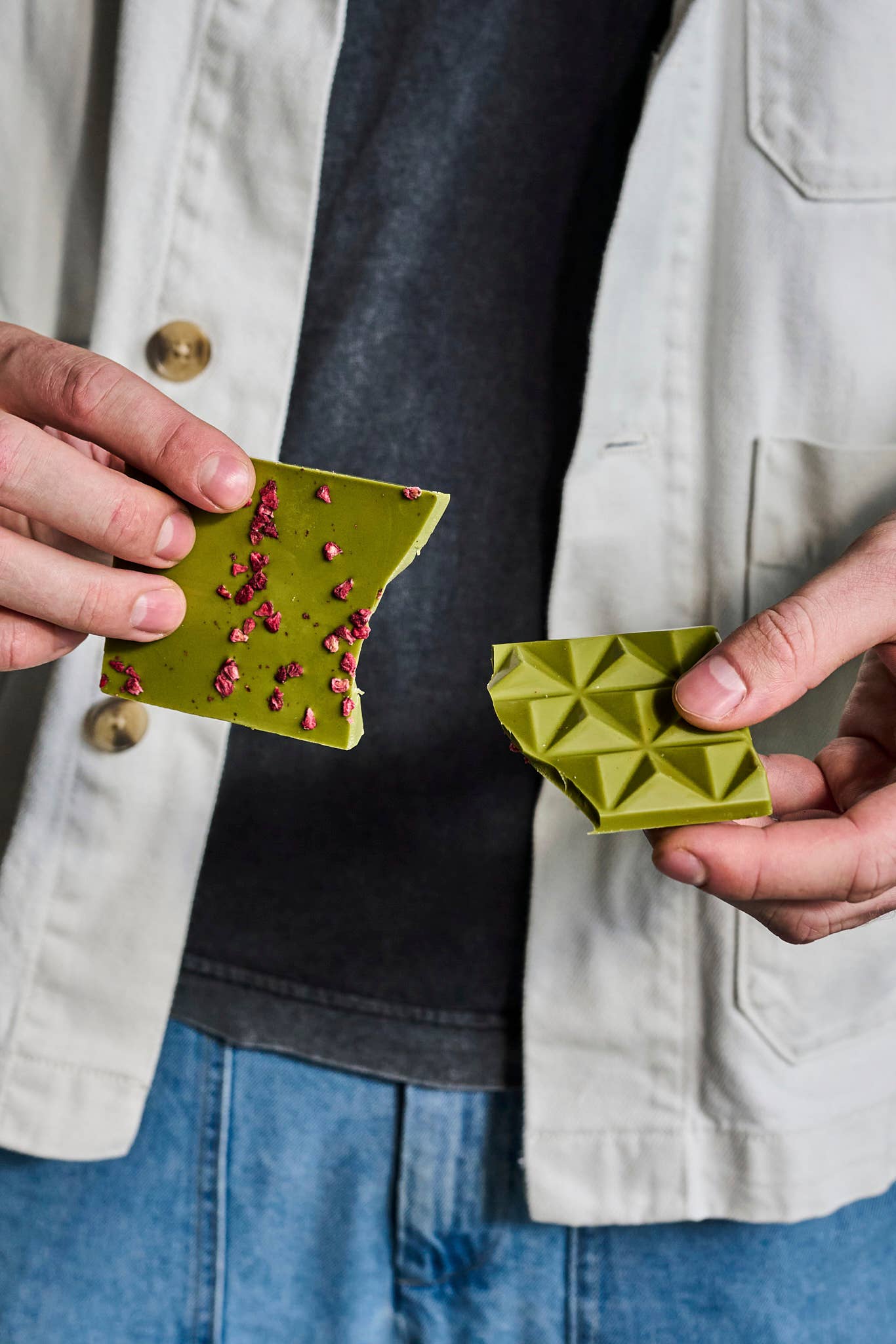 Moya Matcha – wholesale Chocolate bar – Matcha Chocolate Bio With Raspberries 80g4