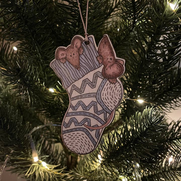 Fearless Flamingo – wholesale Ornament – Mice in a Stocking wooden Christmas tree decoration | Eco2