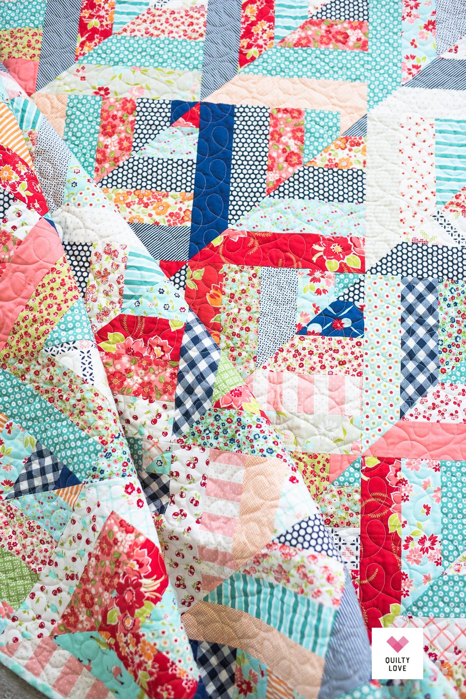 Quilty Love - Wholesale Craft Sewing Kit - Lucky Log Cabins PAPER Quilt Pattern12