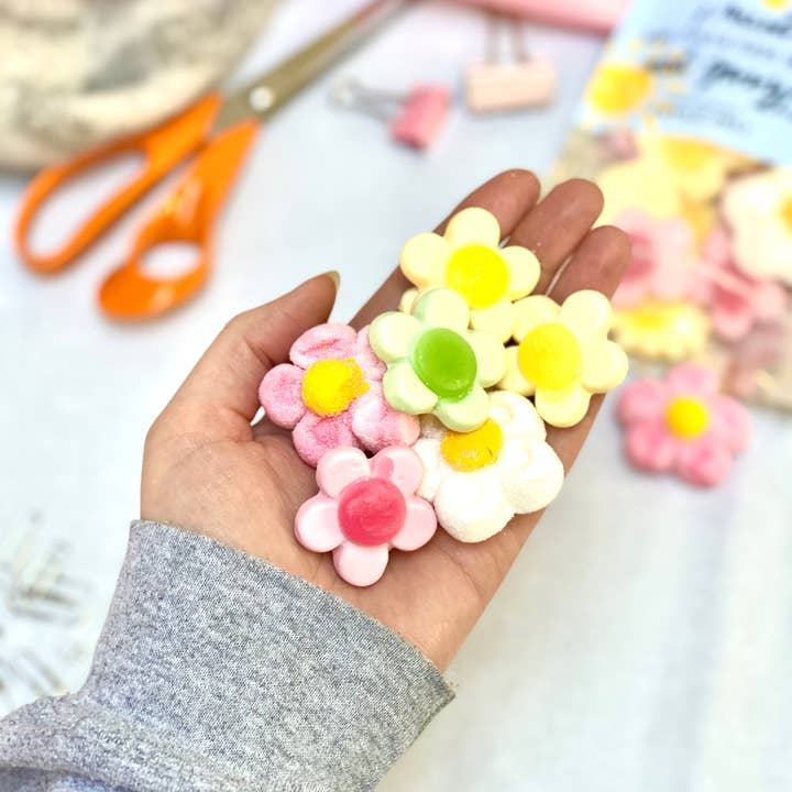 Fire & Wolf - Wholesale Gummy - Teacher Flower Sweets | Helping Me Grow