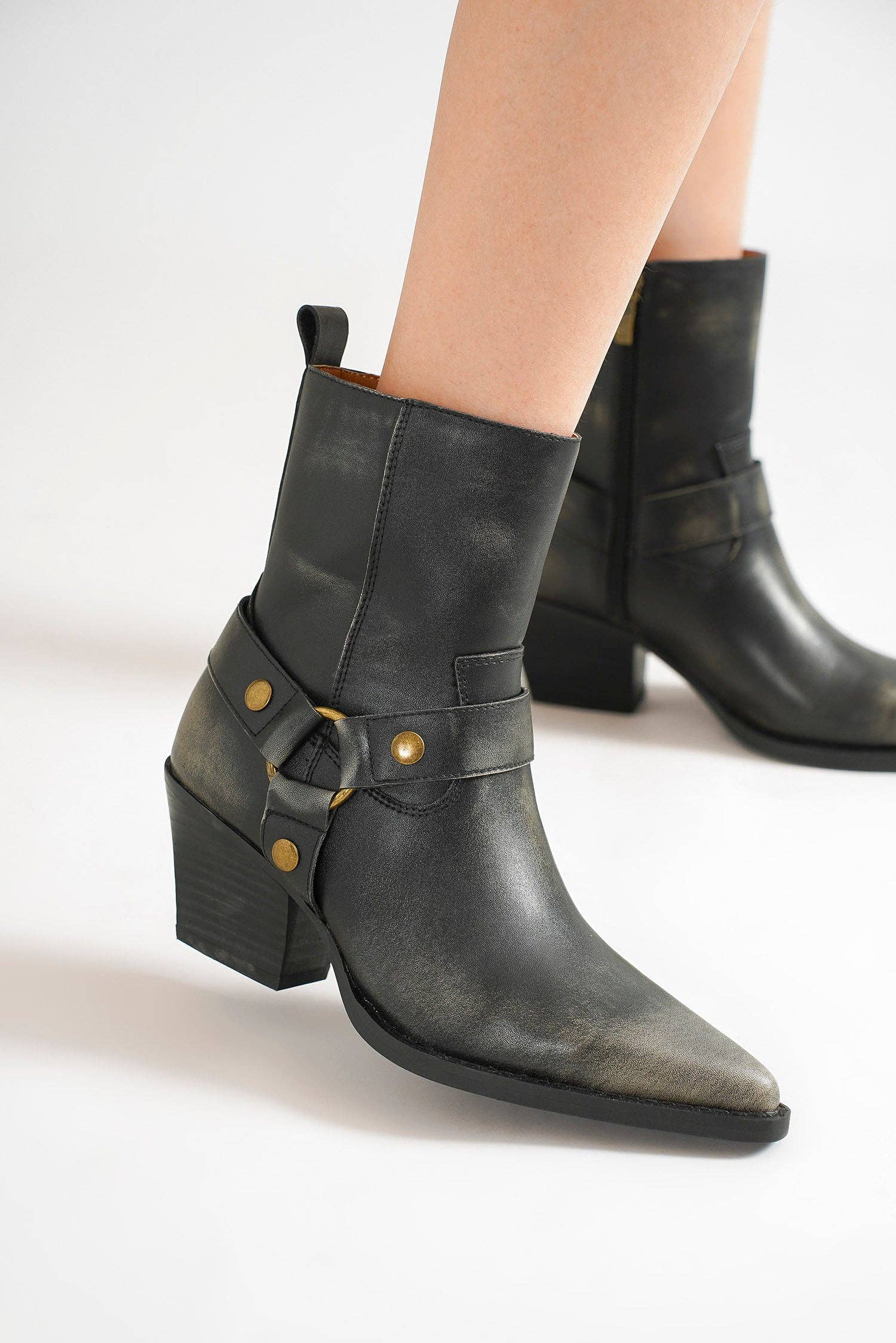 BEAST FASHION - Wholesale Cowboy Boots - Women's - VACA-06 Western Harness Boots9