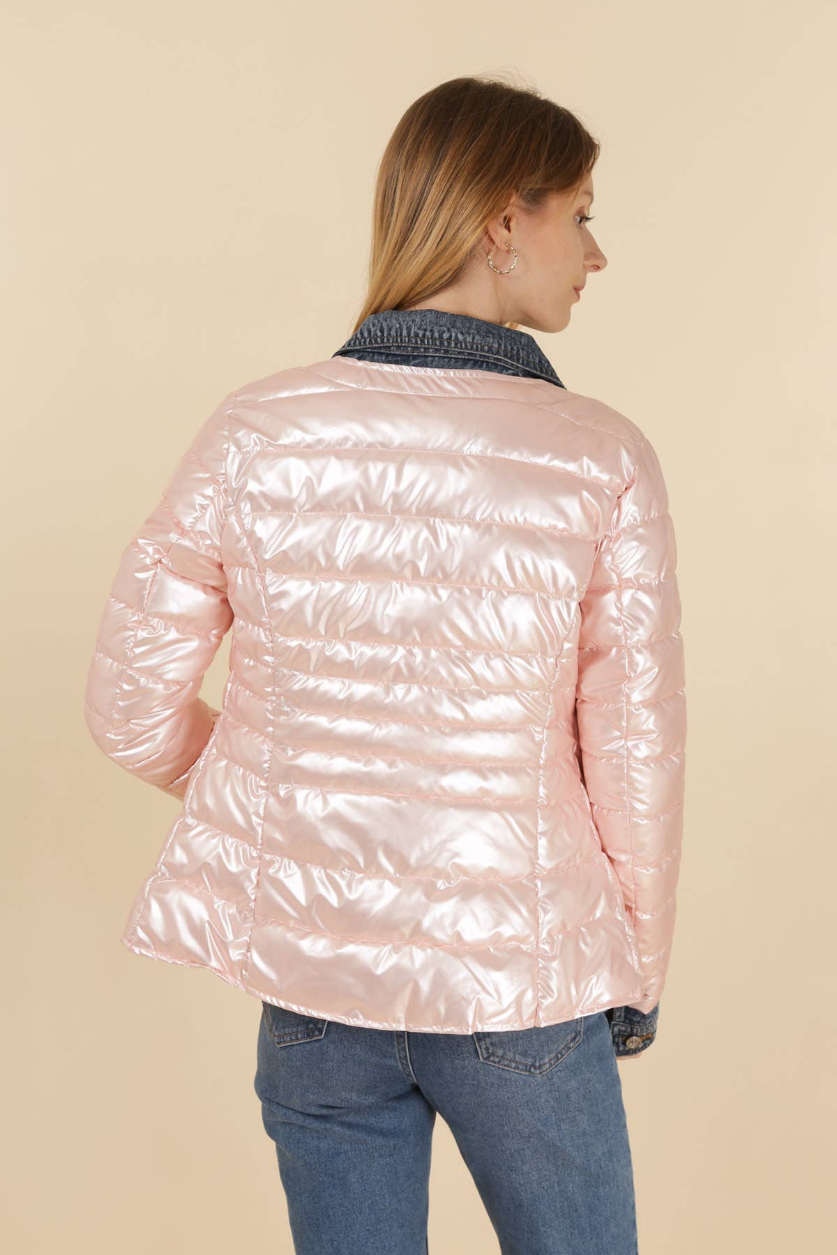 Attrait Paris - Wholesale Pufferjack - Dames - Kenza metalen jeansjack van twee materialen63