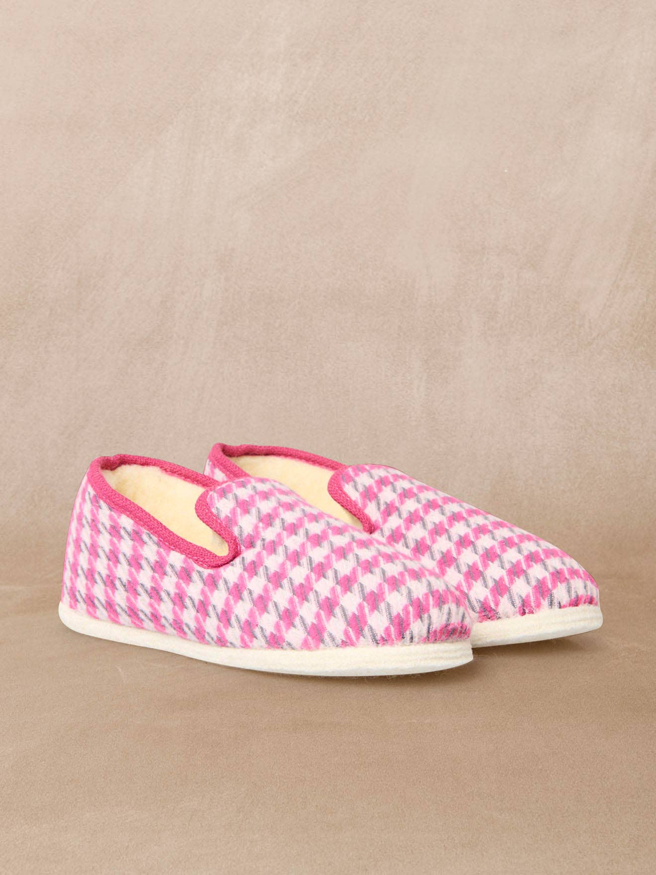 Pink print Fur-lined slippers with felt sole (2012602_0014) for wholesale on Faire0