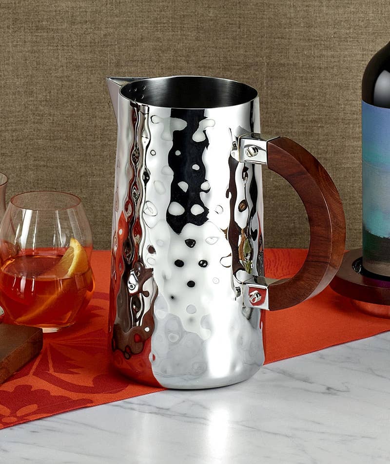 Mary Jurek Design Inc - Wholesale Kan - Sierra Pitcher met houten handvat1