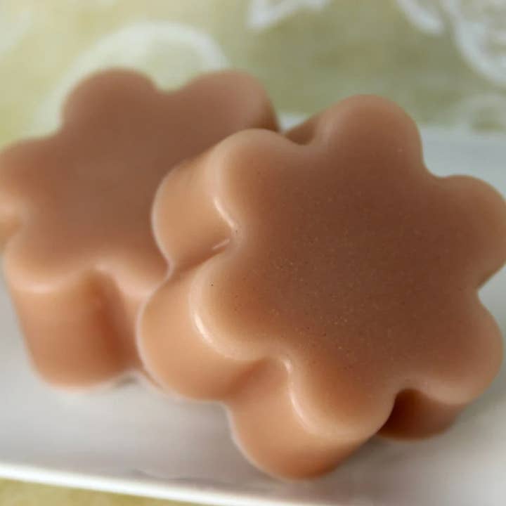 Haferflocken Milch & Honig-Seife für den Großhandel von Poppy & Thyme