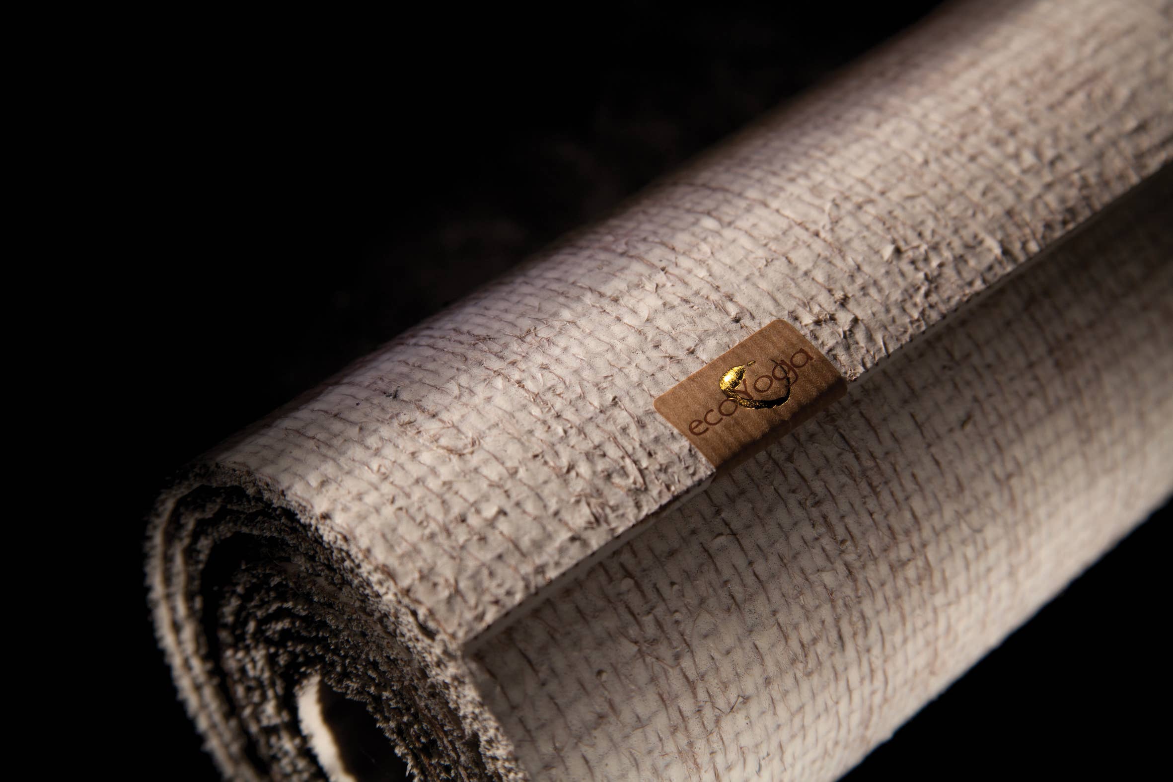 ecoYoga Ltd – Engroshandel Yogamåtte – eco Yoga måtte 4 mm COLOURFREE i 100 % naturgummi og jute2