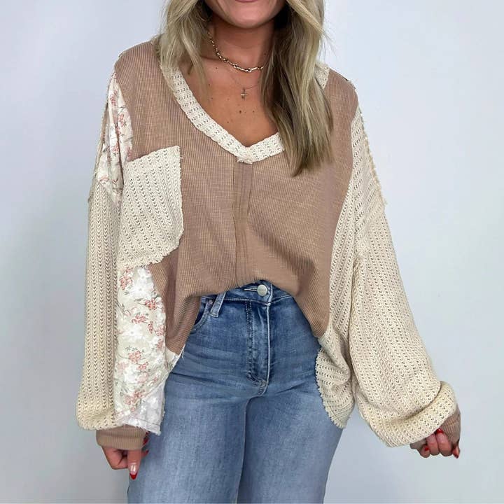 safistyle - Wholesale Knit Top - Women's - Retro Floral V-Neck Loose Splicing Top for Women2