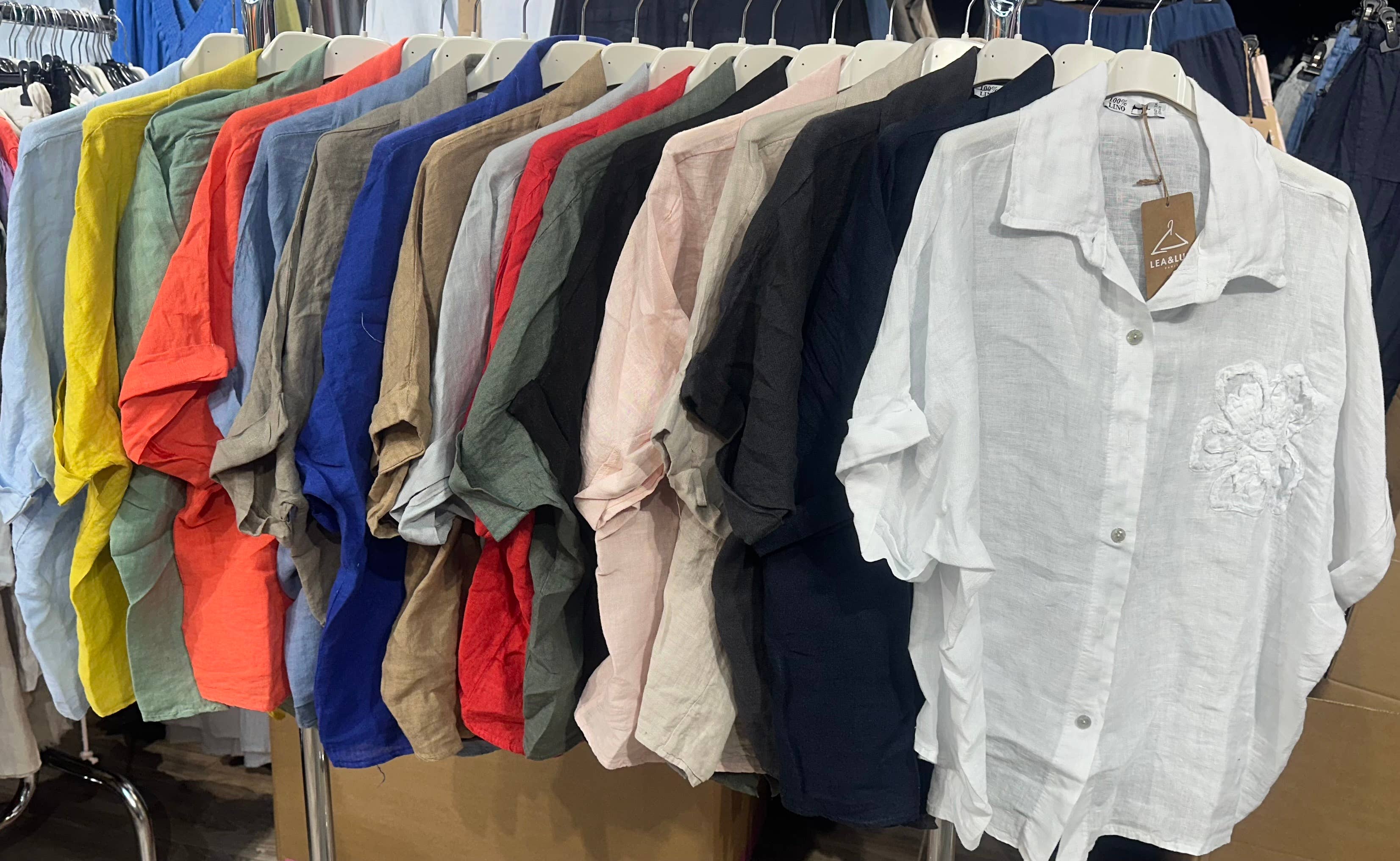 LÉA & LUC - Vente Chemise – femme - Chemise avec une fleur en 100% Lin REF. 2034117