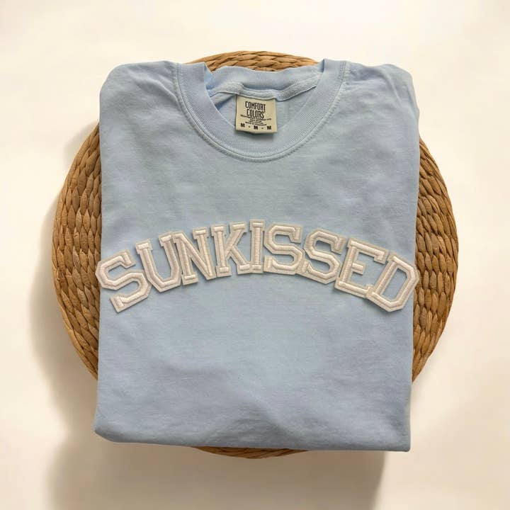 Camiseta de Manga Corta Comfort Colors Sunkissed, Camisetas de Verano para venta al por mayor de Threads And Needles, INC.