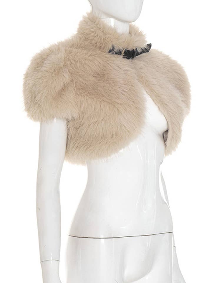 Mccolin - Wholesale Fur/Faux Fur Coat - Women's - Statement Faux Fur Shrug5