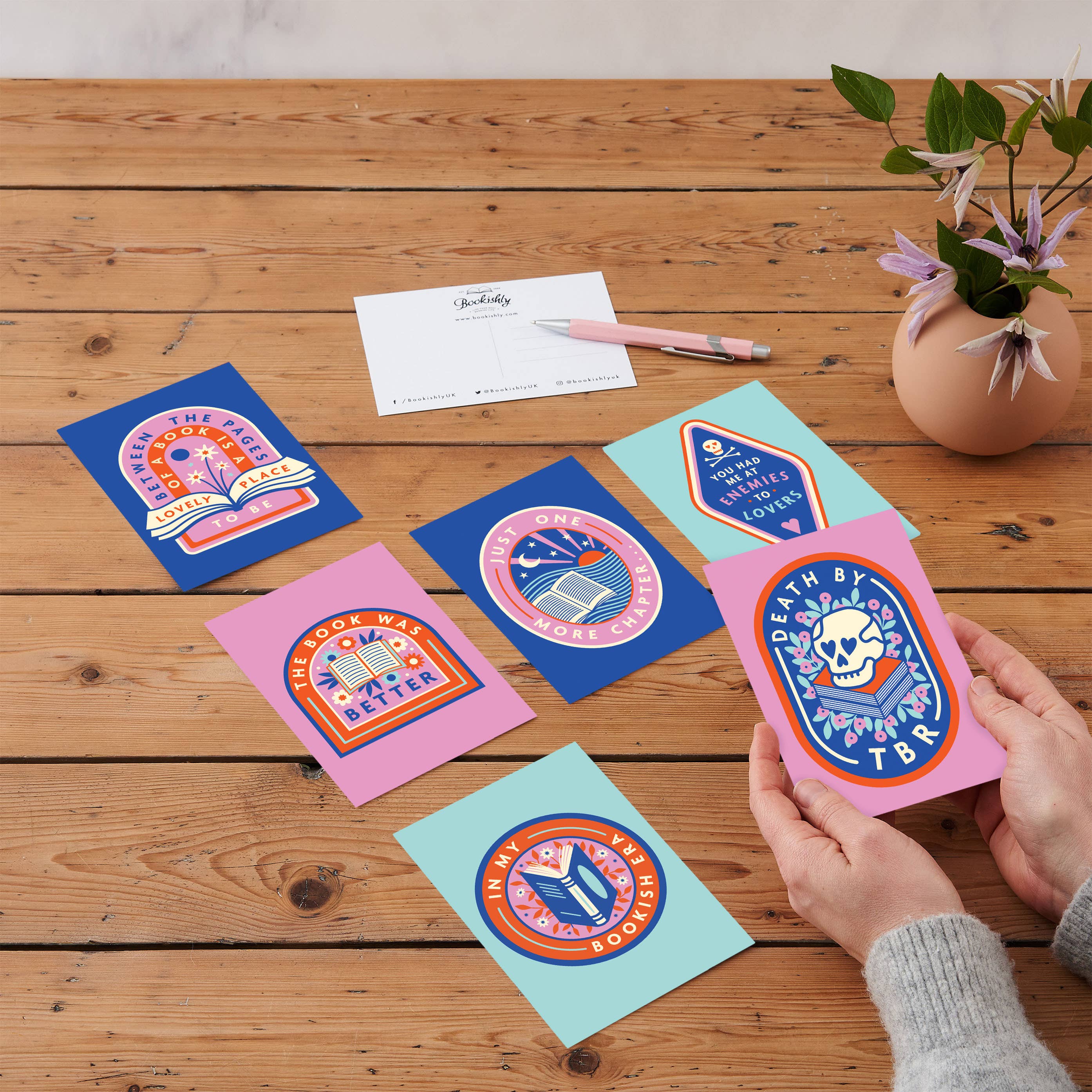 Bookishly (US Duties Paid) – wholesale Postcard set – The Bookish Era Postcard set - Set of 121