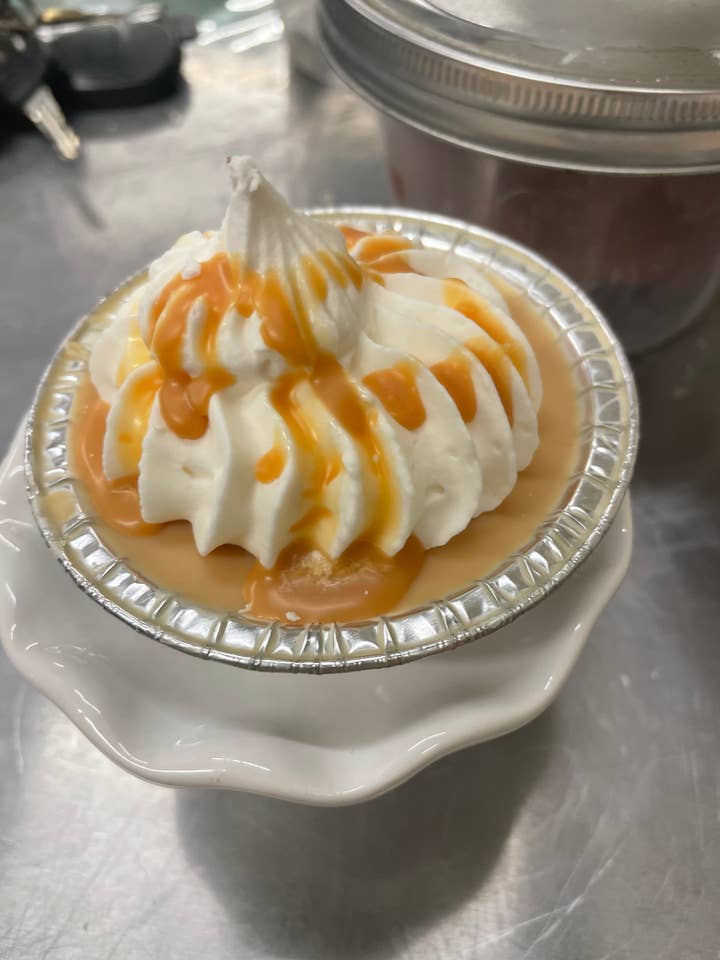 MINI VELA DE TARTA DE NUEZ para venta al por mayor de The Crafty Candle Shoppe