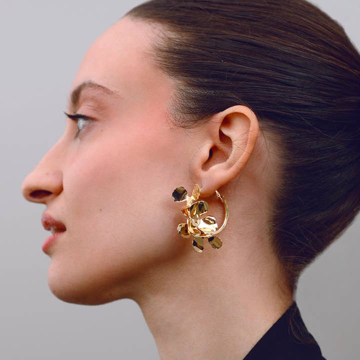 Sonata - Wholesale Snap Jewelry - Metal Flower Hoop Earrings3