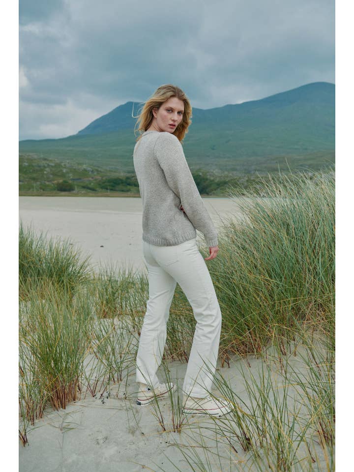 Aran Woollen Mills - Wholesale Knit Sweater - Women's - Aoife Supersoft Merino Crewneck Sweater - Oat4