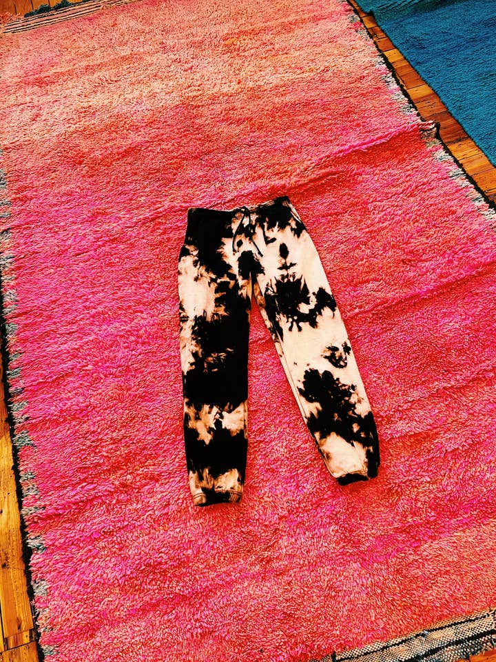 RNG håndfarvede joggingbukser i tåge for engroshandel hos Shop RNG