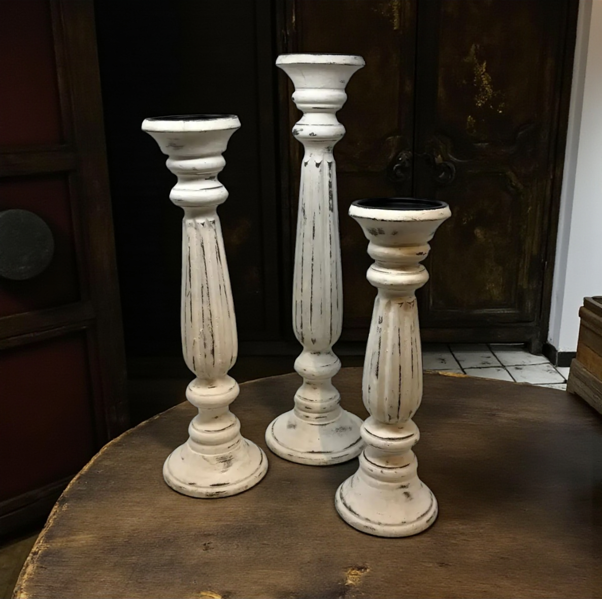Wilco Home – Großhandel Kerzenhalter – Set aus 3 Framingham Kerzenhaltern aus Mangoholz mit Metallplatte1