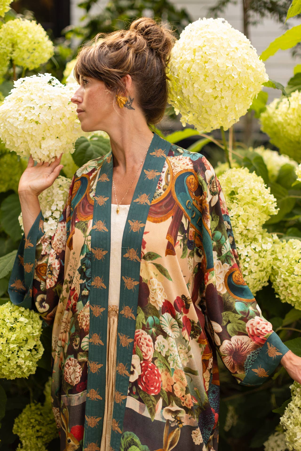 Market of Stars (Worldwide) - Wholesale Kimono - Women's - Stay Gold Opera Duster Kimono Robe w/ Rabbit & Bees10